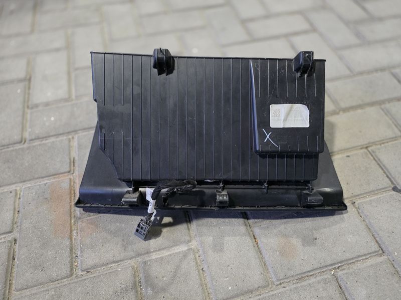 Бардачок Ford Edge Ft4b-r06008-a фото